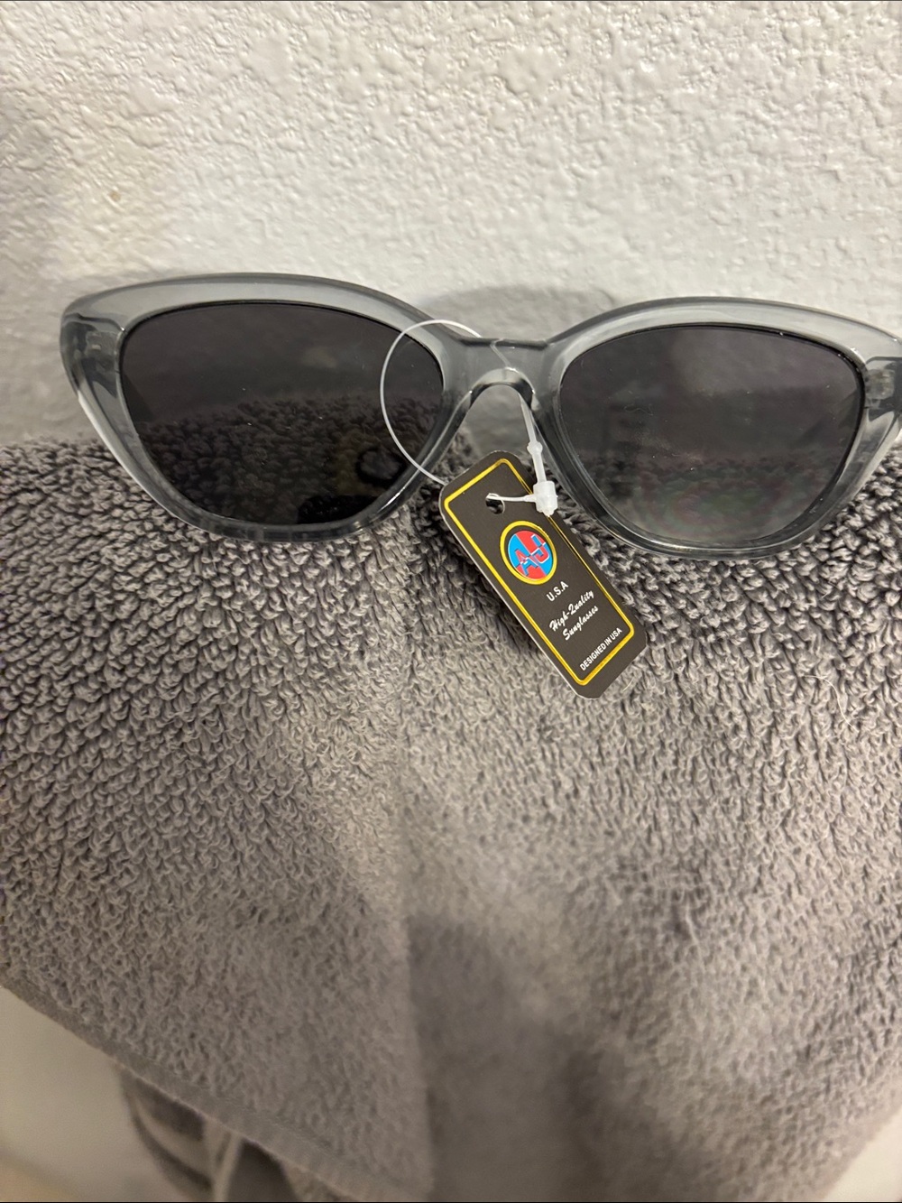 Transparent Gray Cat-Eye Sunglasses for Women - Unbranded